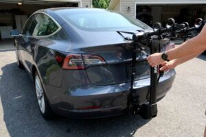How to Fit a Thule Trunk Bike Rack to Your Car
